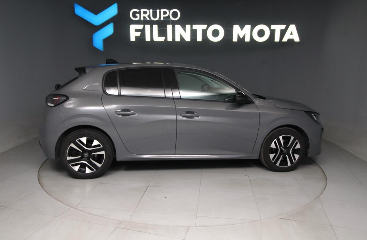 PEUGEOT 208 1.2 PureTech Allure