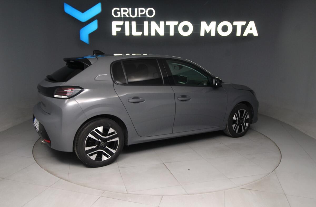 PEUGEOT 208 1.2 PureTech Allure