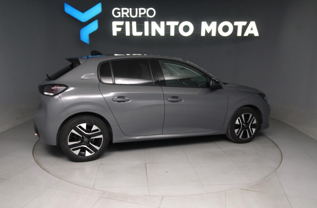 PEUGEOT 208 1.2 PureTech Allure