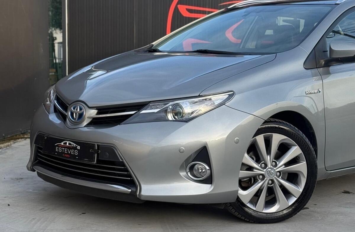 TOYOTA Auris TS 1.8 HSD Exclusive