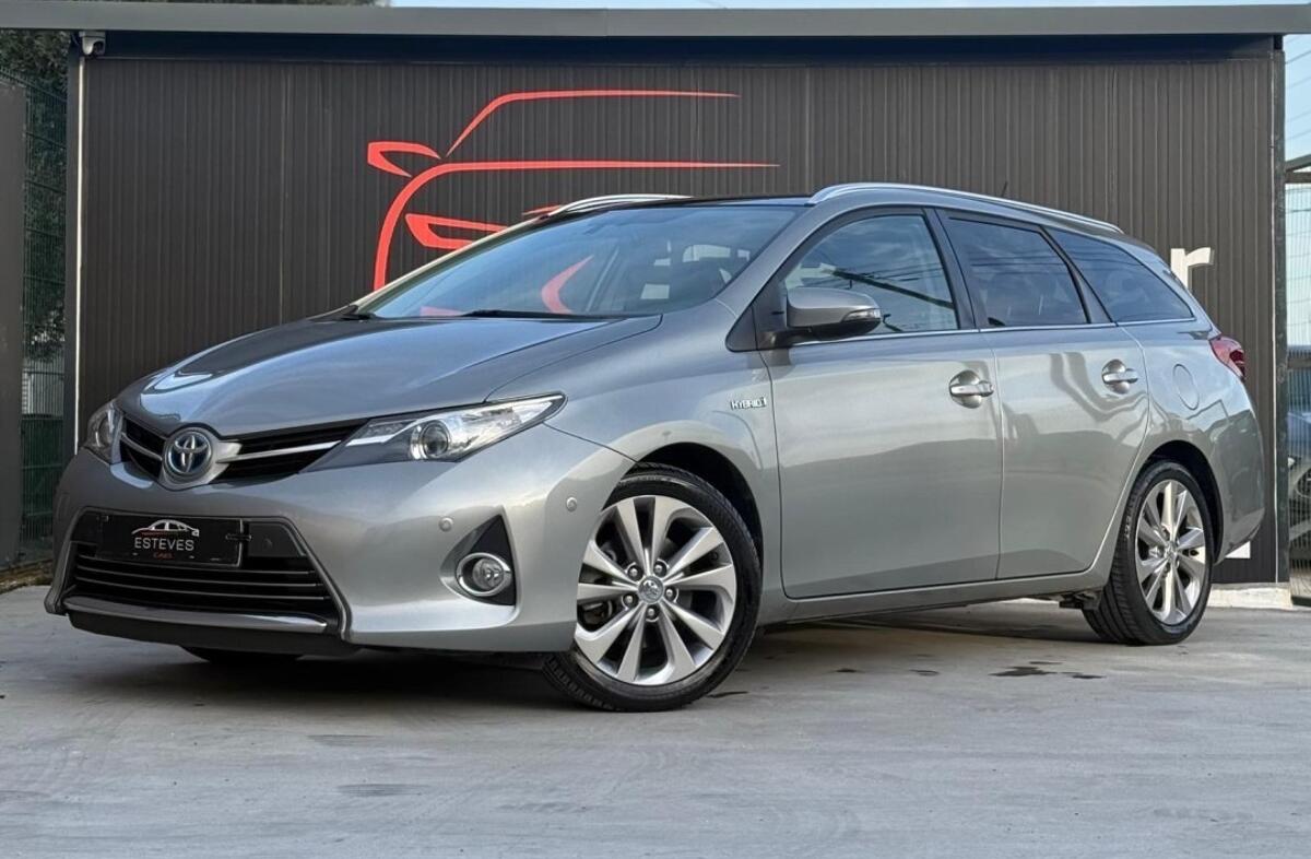 TOYOTA Auris TS 1.8 HSD Exclusive