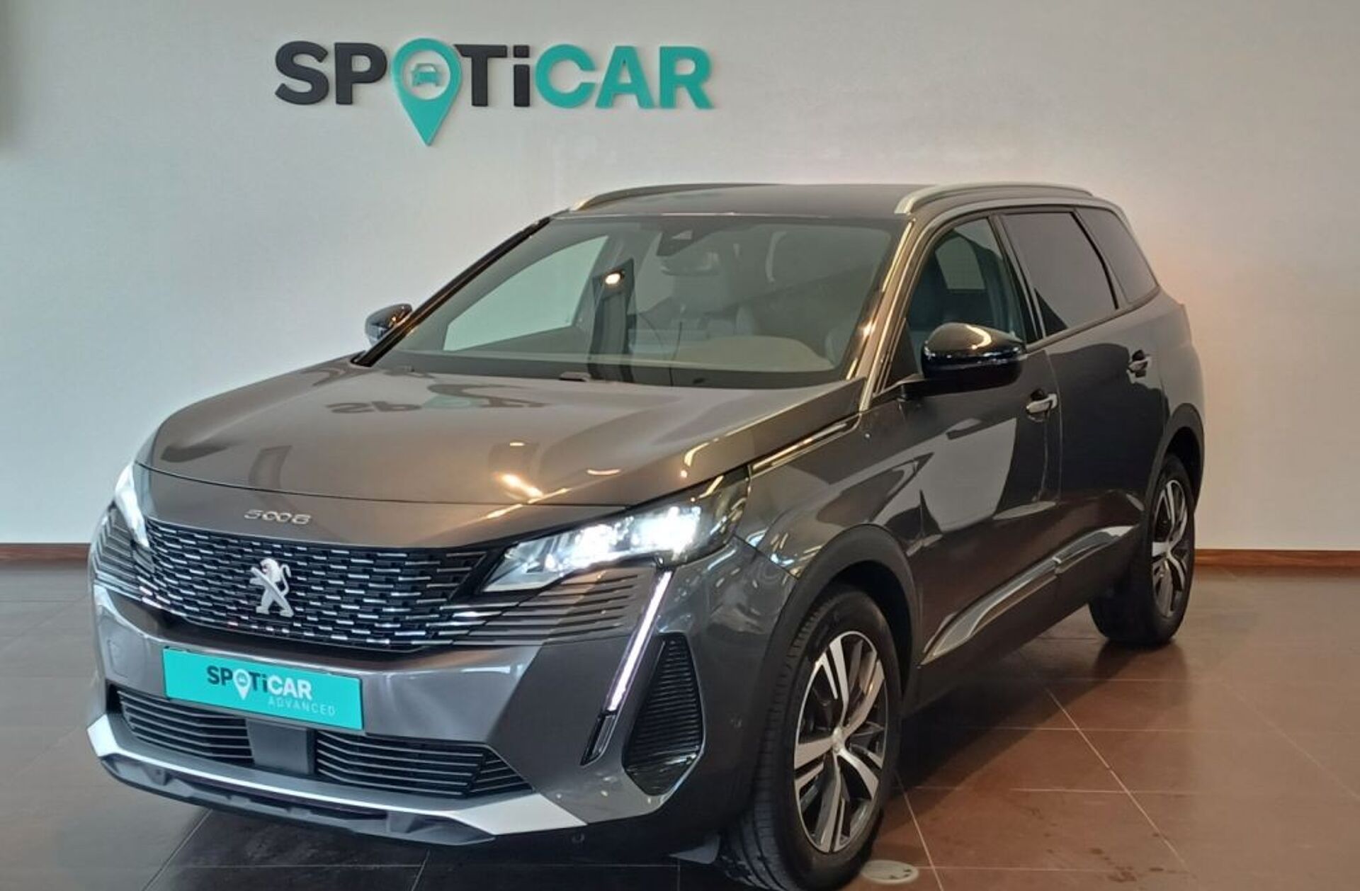 PEUGEOT 5008 1.2 PureTech Allure Pack