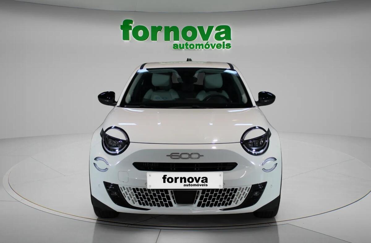 FIAT 600 1.2 Hybrid La Prima