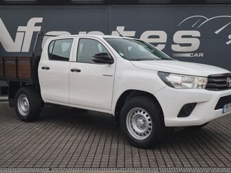 TOYOTA Hilux 2.4 D-4D 2WD CD