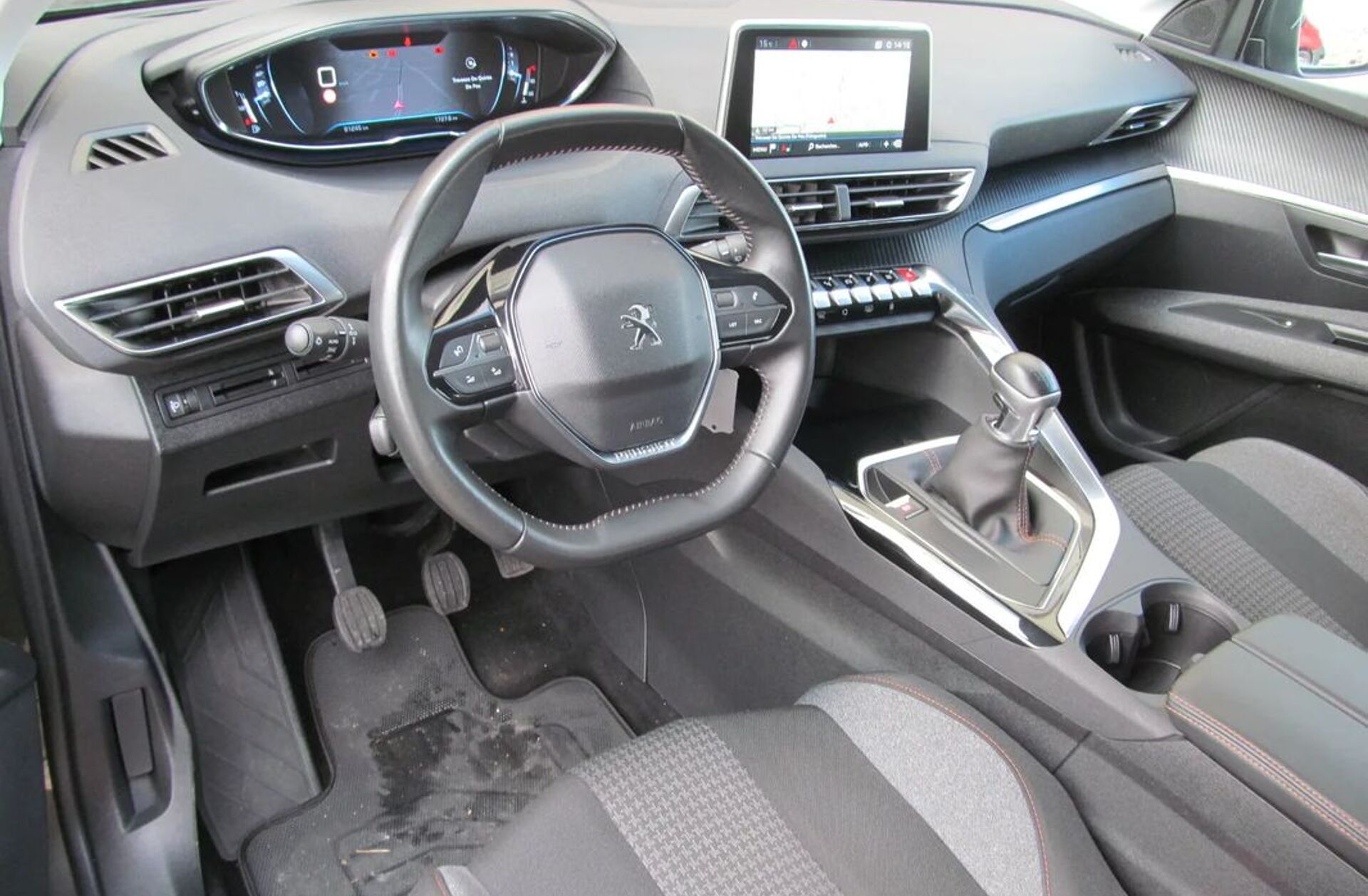 PEUGEOT 3008 1.2 PureTech Active