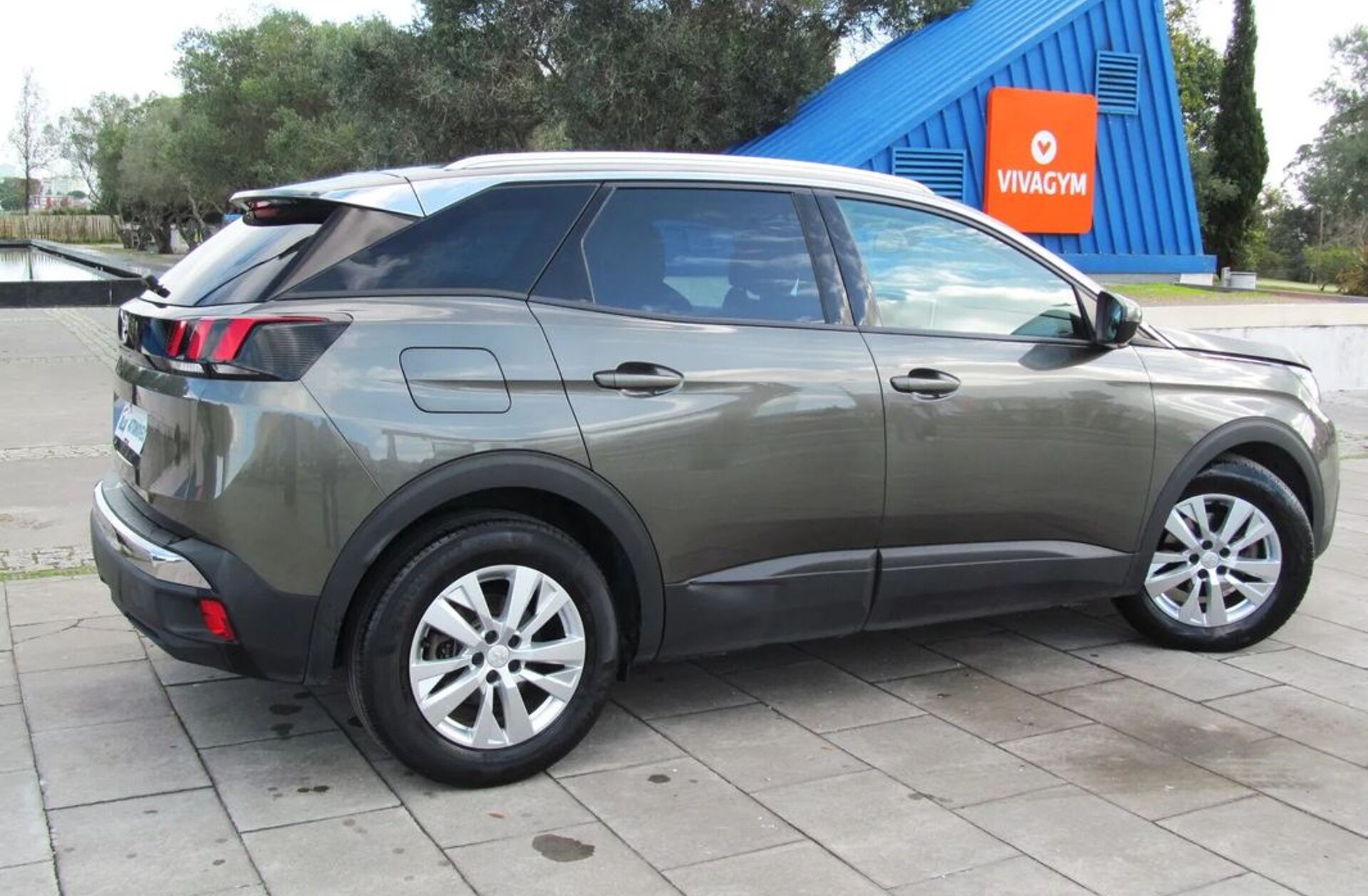 PEUGEOT 3008 1.2 PureTech Active