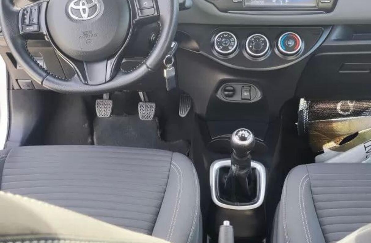 TOYOTA Yaris 1.0 VVT-i Comfort Plus