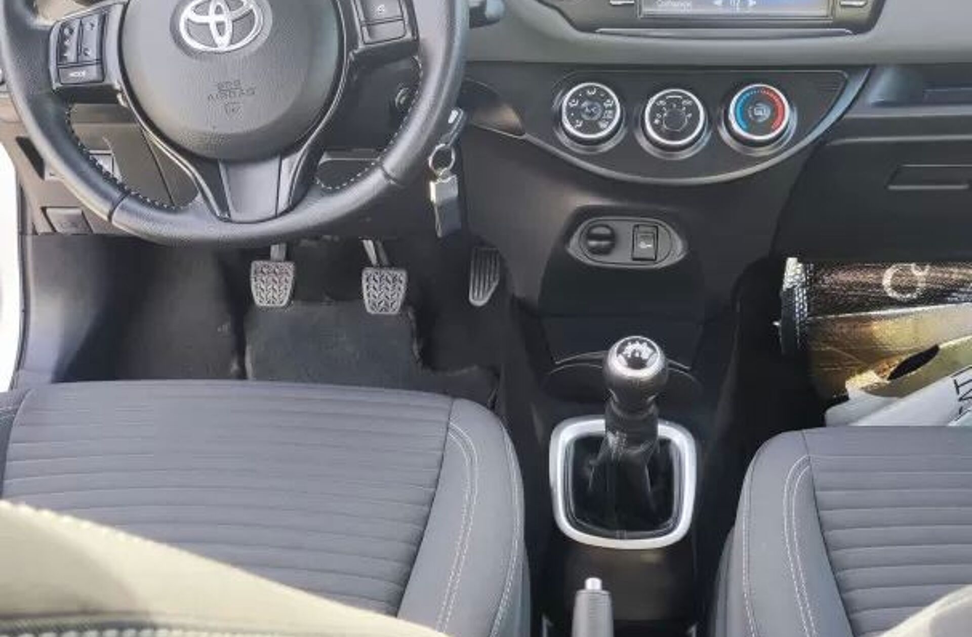 TOYOTA Yaris 1.0 VVT-i Comfort Plus