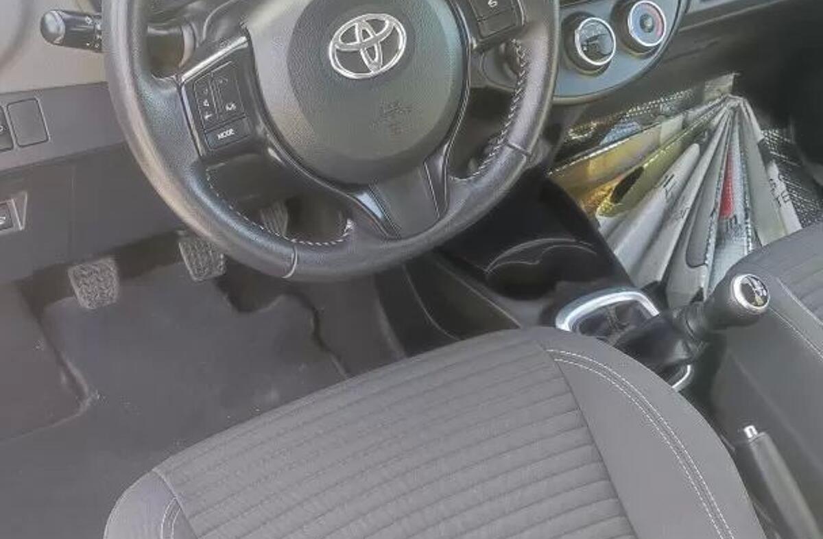TOYOTA Yaris 1.0 VVT-i Comfort Plus