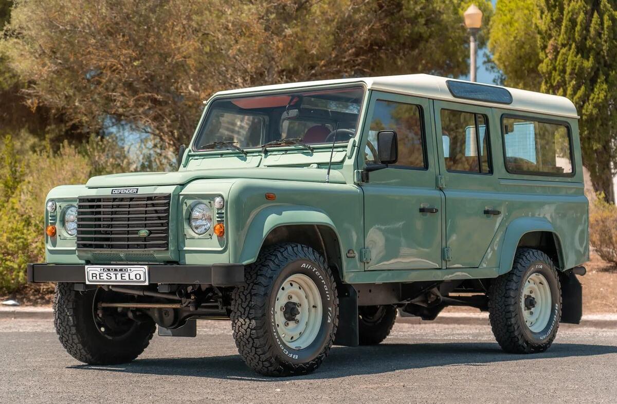 LAND ROVER Defender 110 SW 2.5 Td5 SE