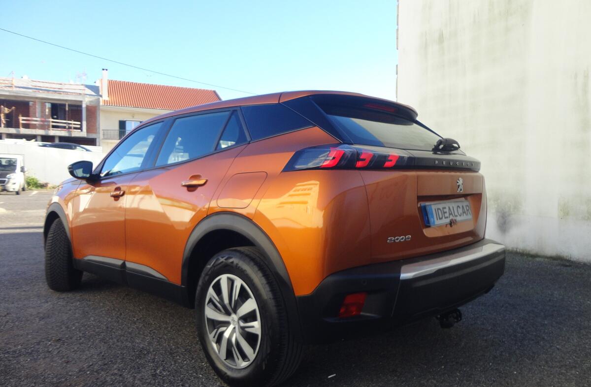 PEUGEOT 2008 1.2 PureTech Active