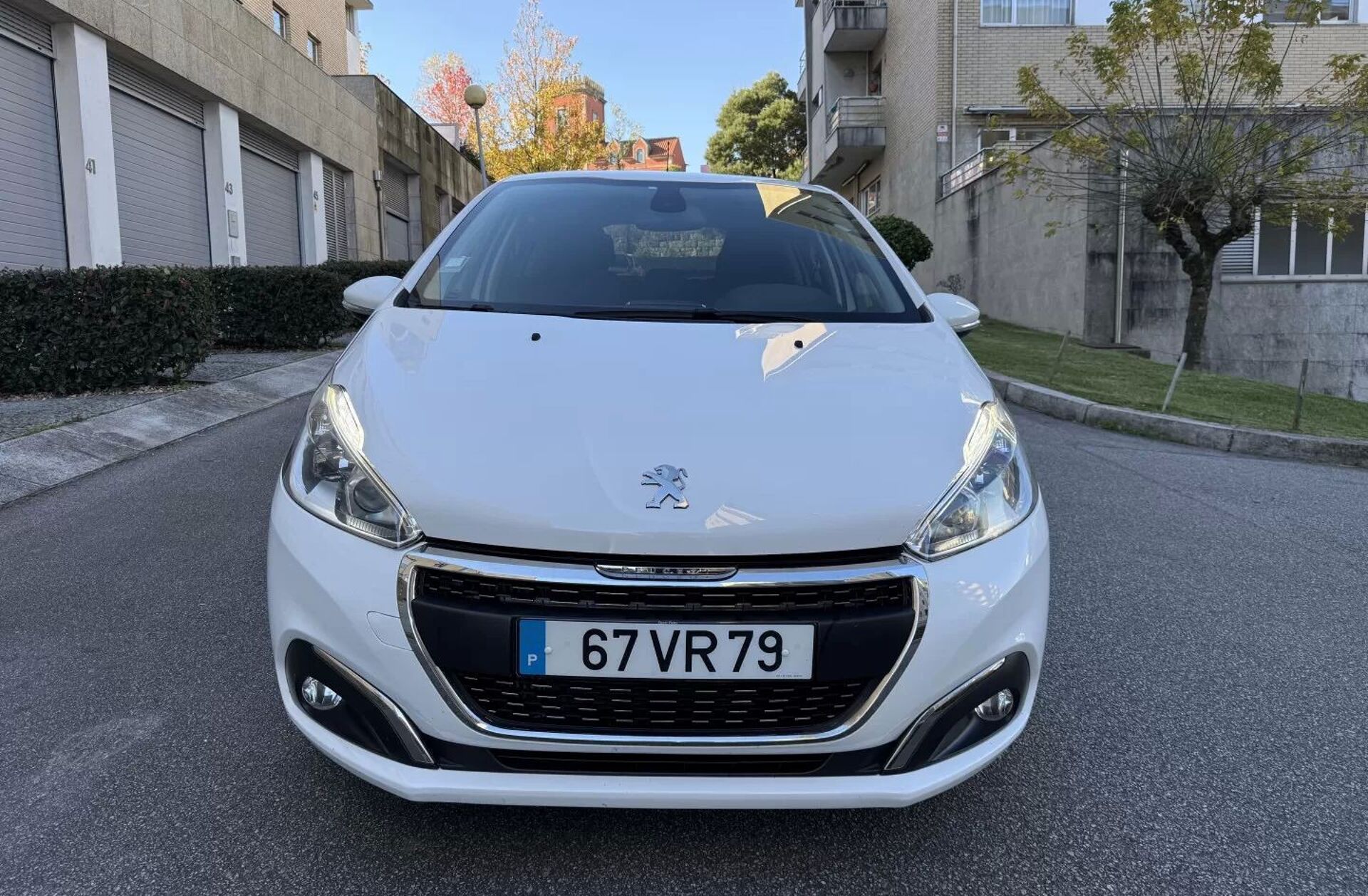 PEUGEOT 208 1.5 BlueHDi Signature
