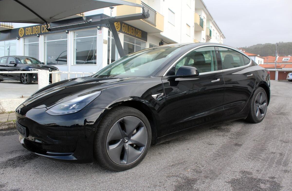 TESLA Model 3 Standard Range Plus RWD
