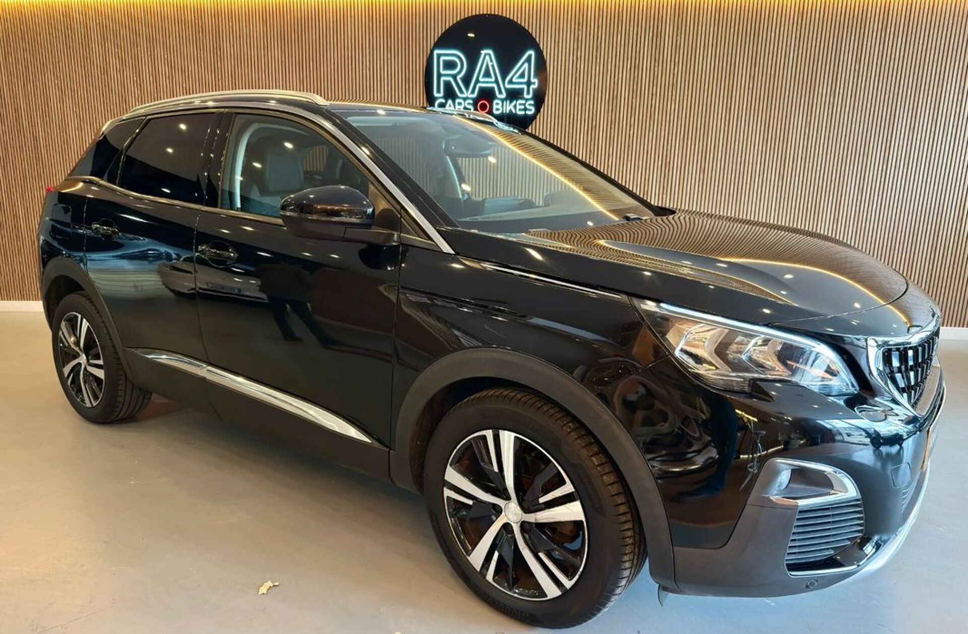 PEUGEOT 3008 1.6 BlueHDi Allure EAT6