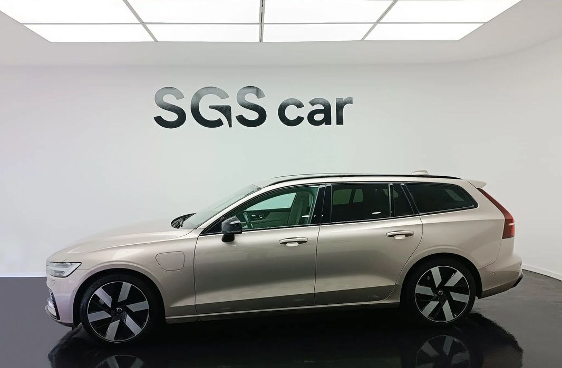 VOLVO V60 2.0 T6 AWD TE Plus Dark