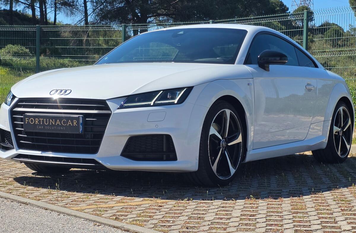 AUDI TT 2.0 TDi S-line