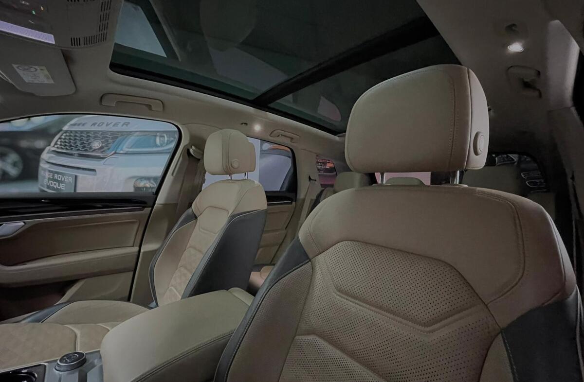 VOLKSWAGEN Touareg 3.0 TDI V6 Elegance Plus