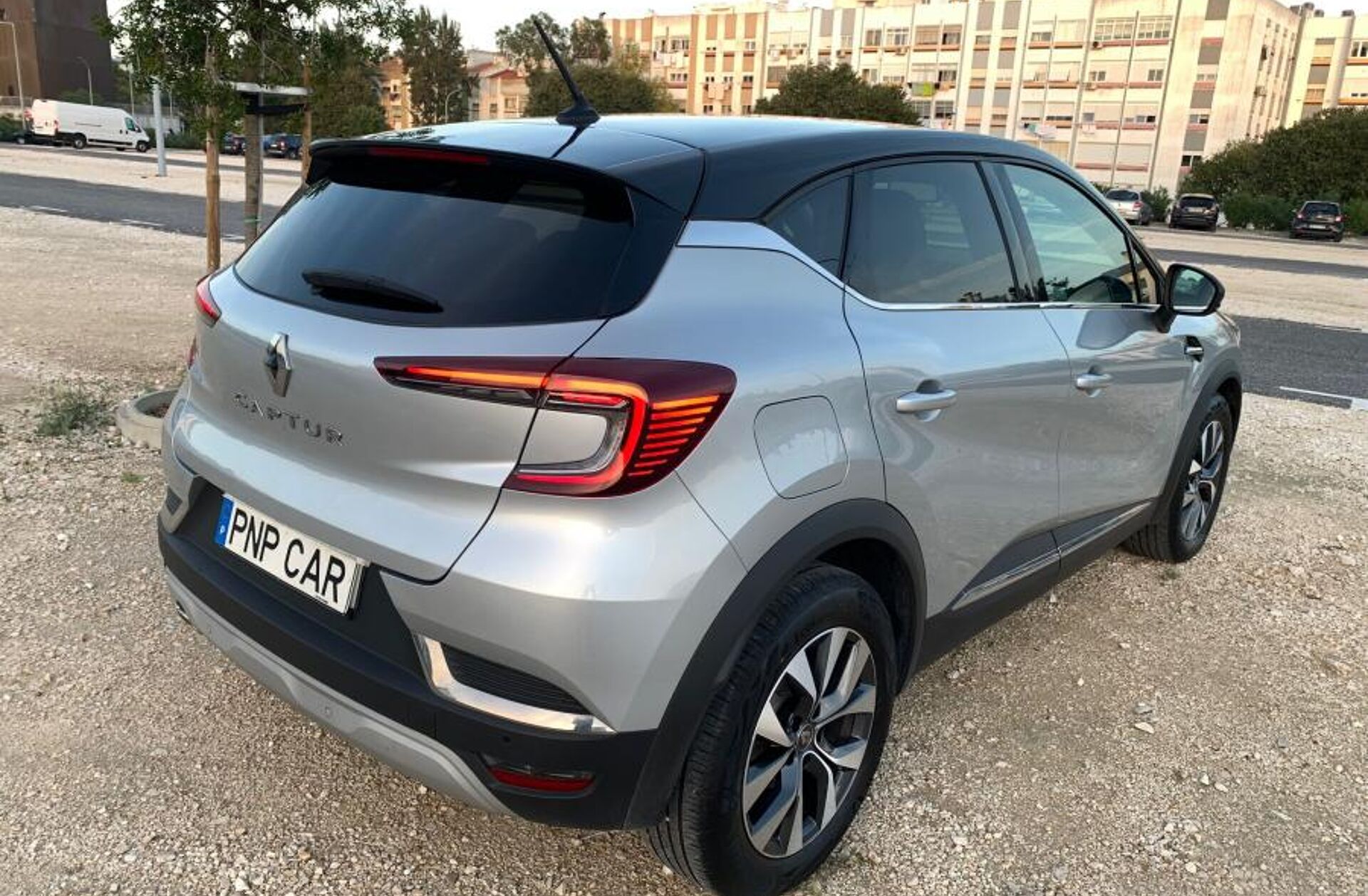 RENAULT Captur 1.0 TCe Exclusive