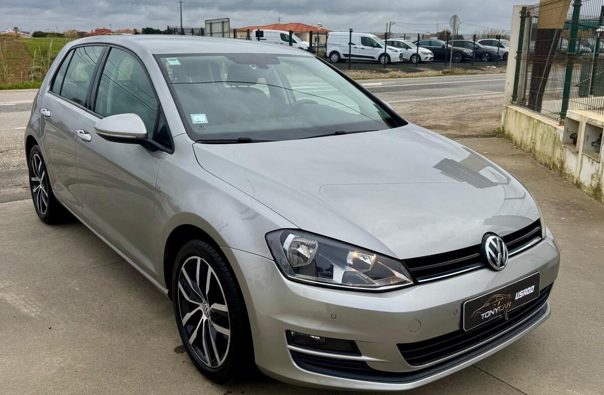 VOLKSWAGEN Golf 1.6 TDi Highline DSG
