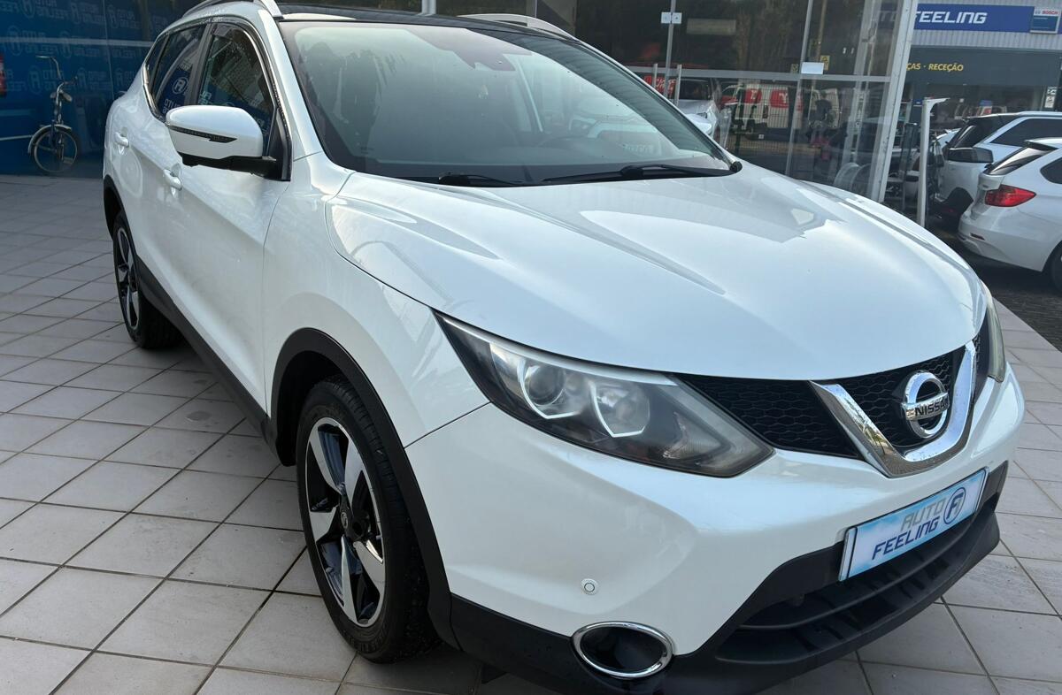 NISSAN Qashqai 1.5 dCi N-Connecta