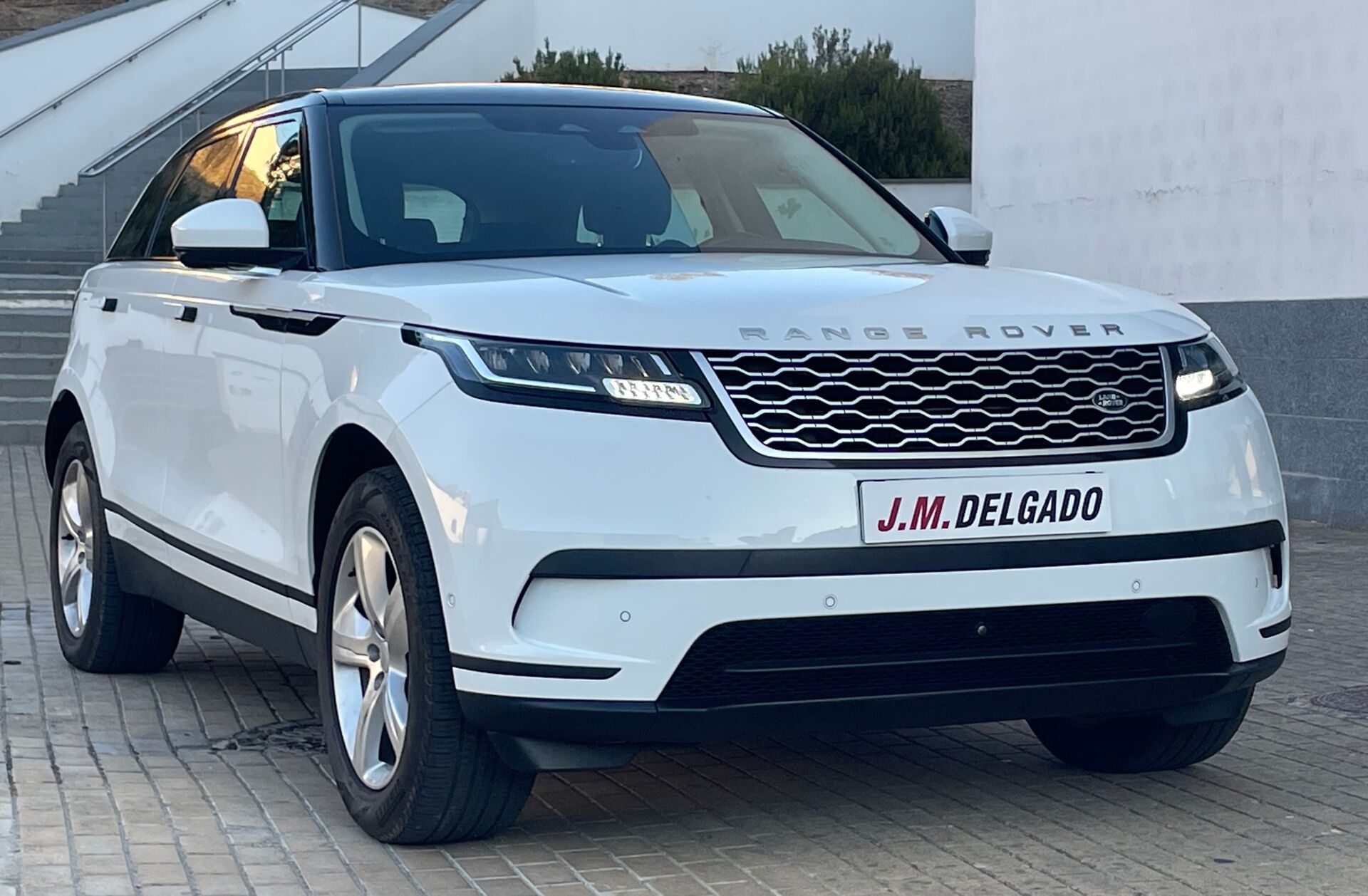 LAND ROVER Range Rover Velar 2.0 P400e AWD