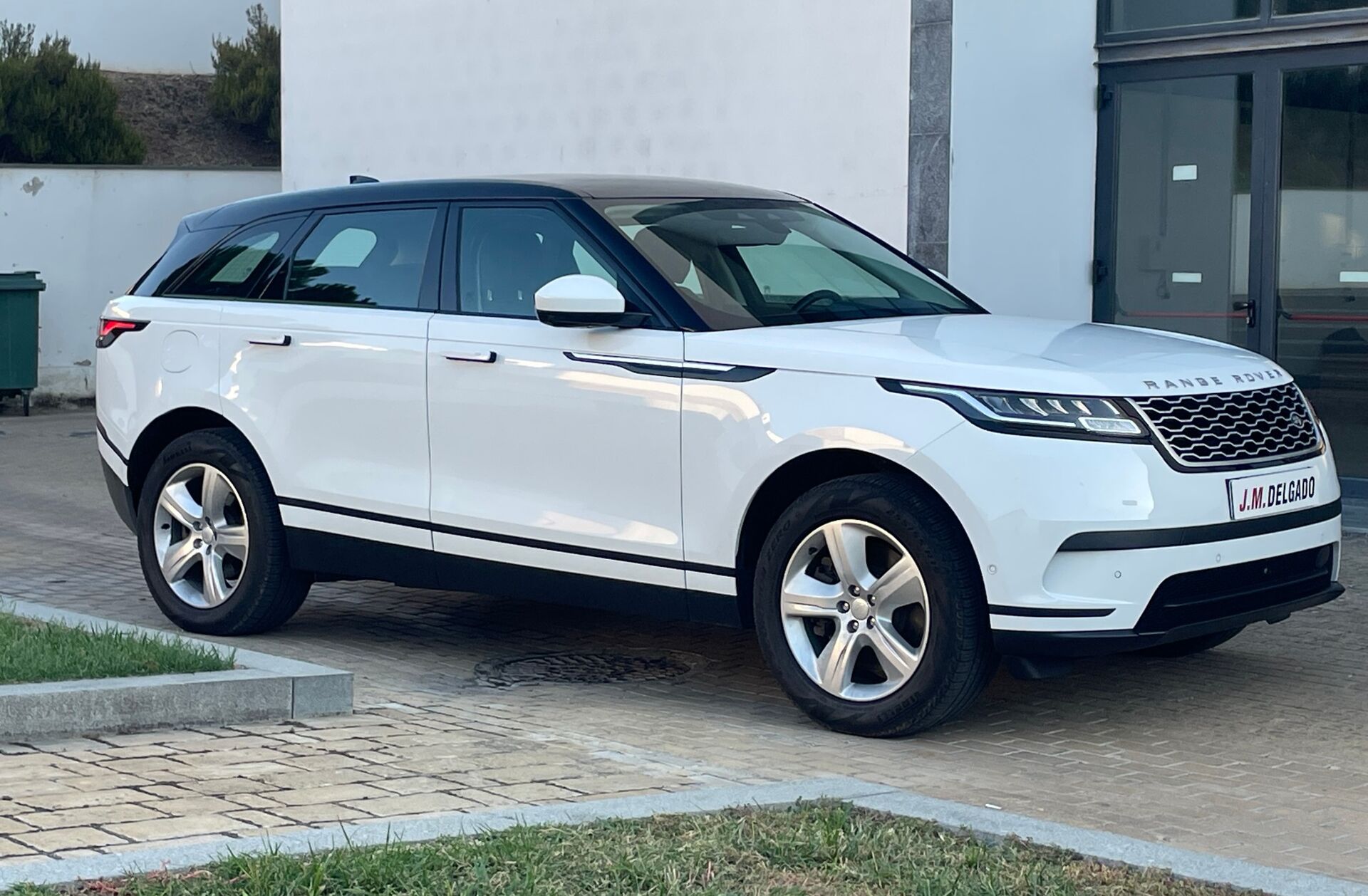 LAND ROVER Range Rover Velar 2.0 P400e AWD