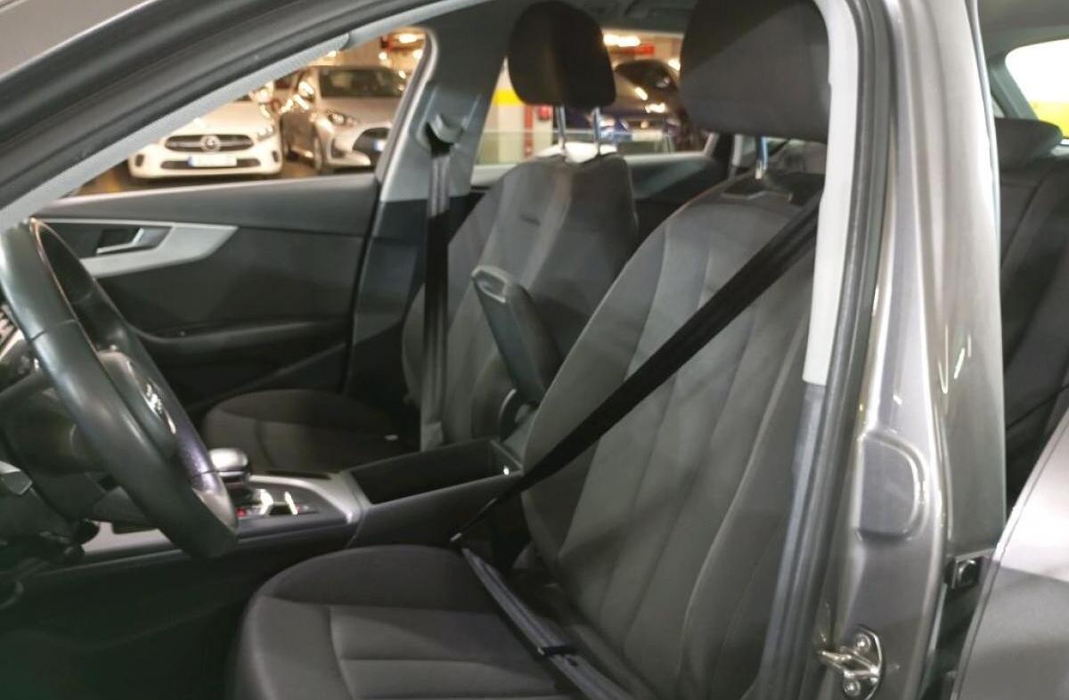 AUDI A4 30 TDI S tronic