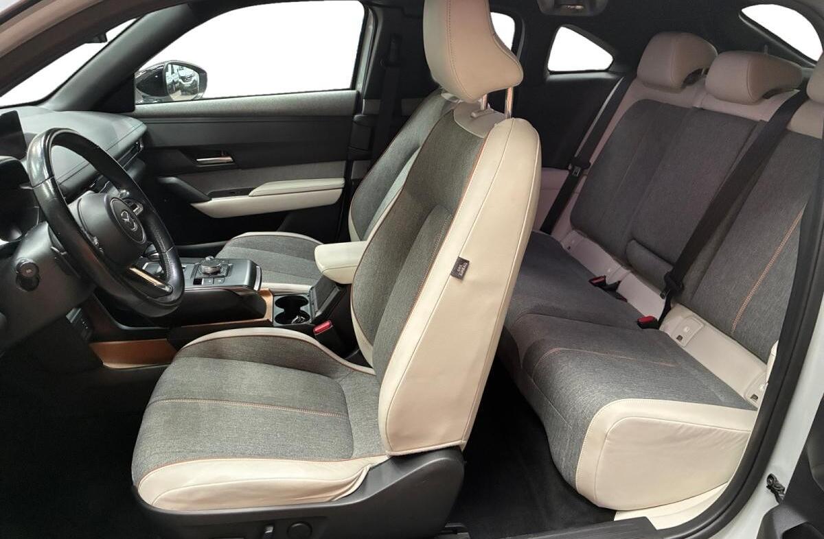 MAZDA MX-30 e-Skyactiv Excellence
