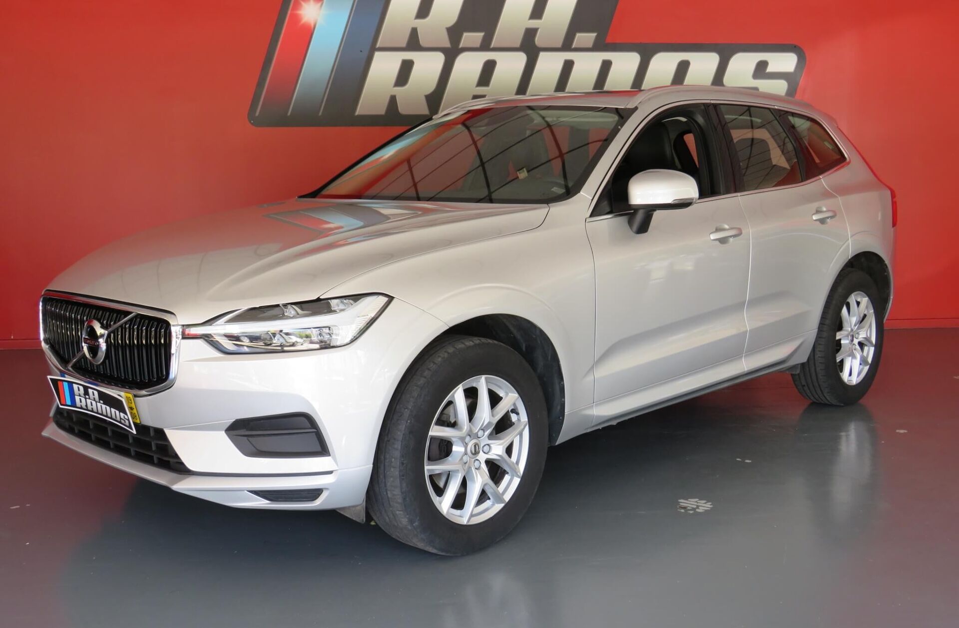 VOLVO XC60 2.0 D4 Momentum Plus Geartronic