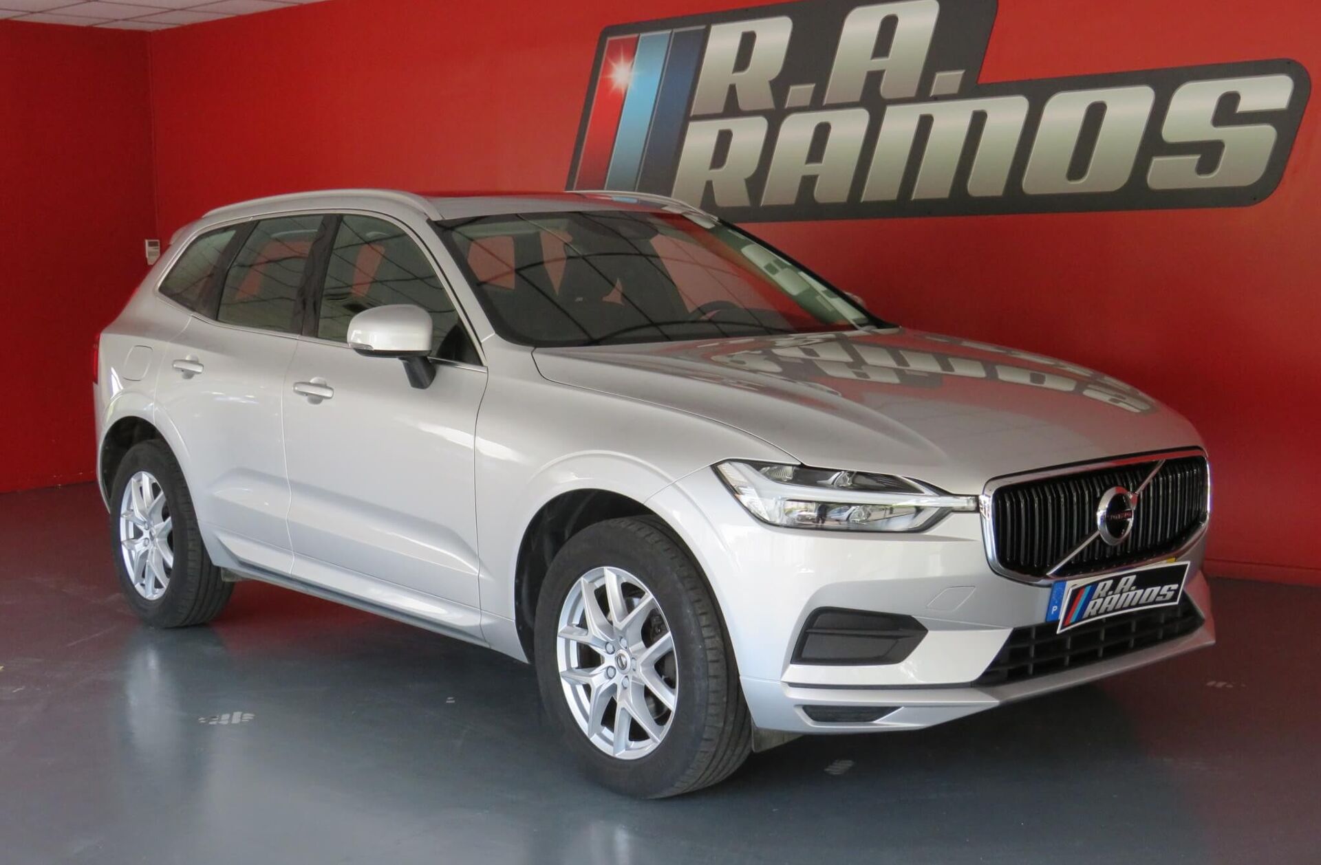VOLVO XC60 2.0 D4 Momentum Plus Geartronic