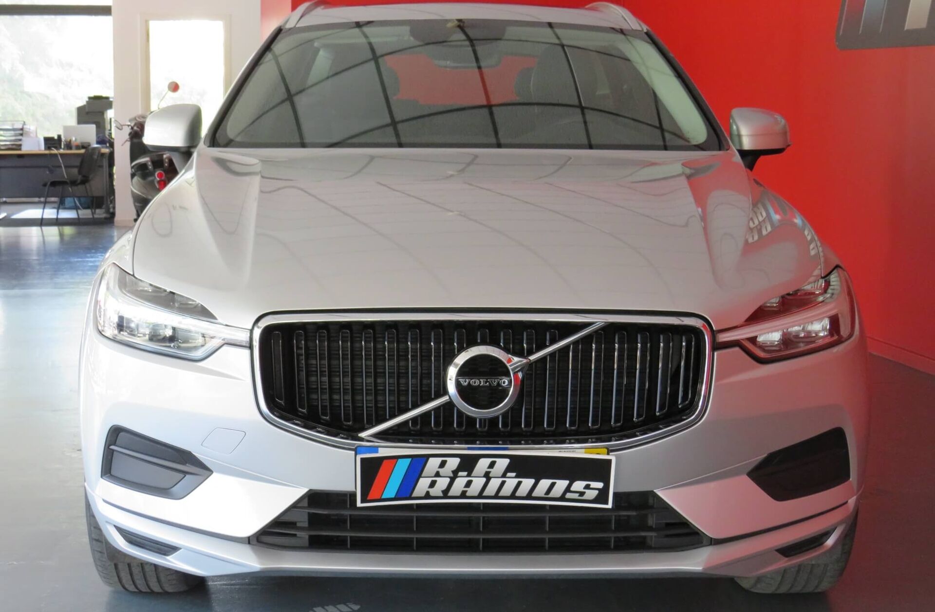 VOLVO XC60 2.0 D4 Momentum Plus Geartronic