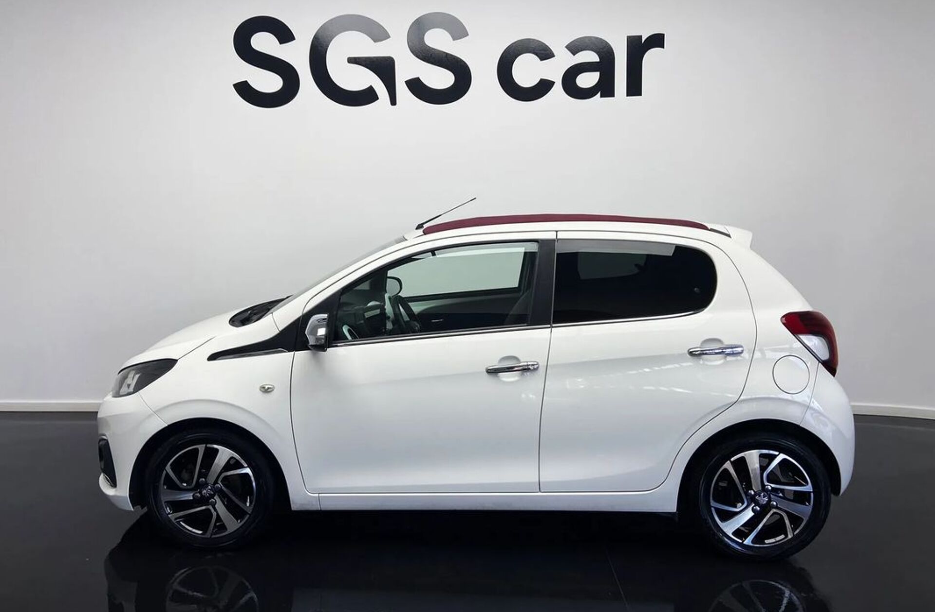 PEUGEOT 108 Top! 1.2 PureTech Allure
