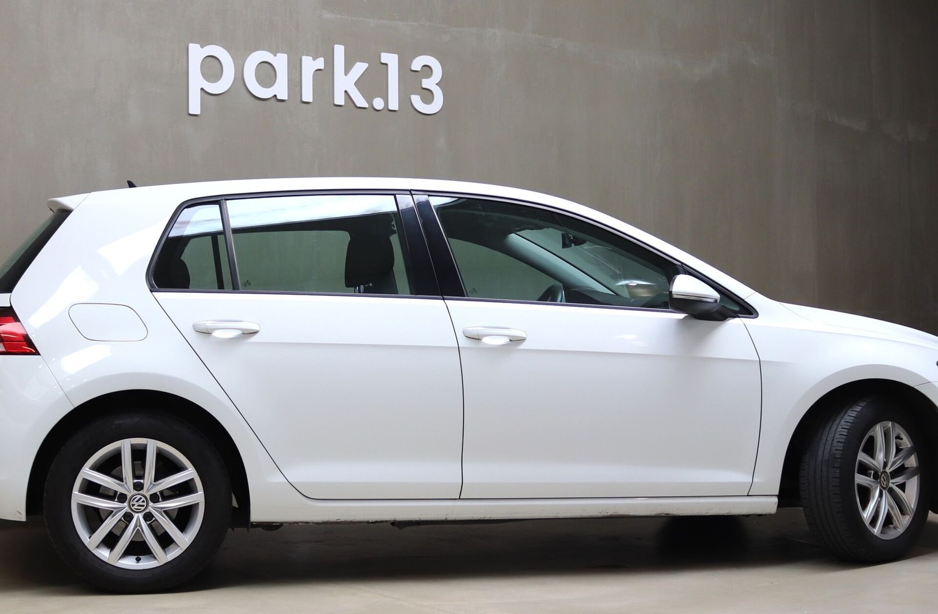 VOLKSWAGEN Golf 1.0 TSI Trendline Pack