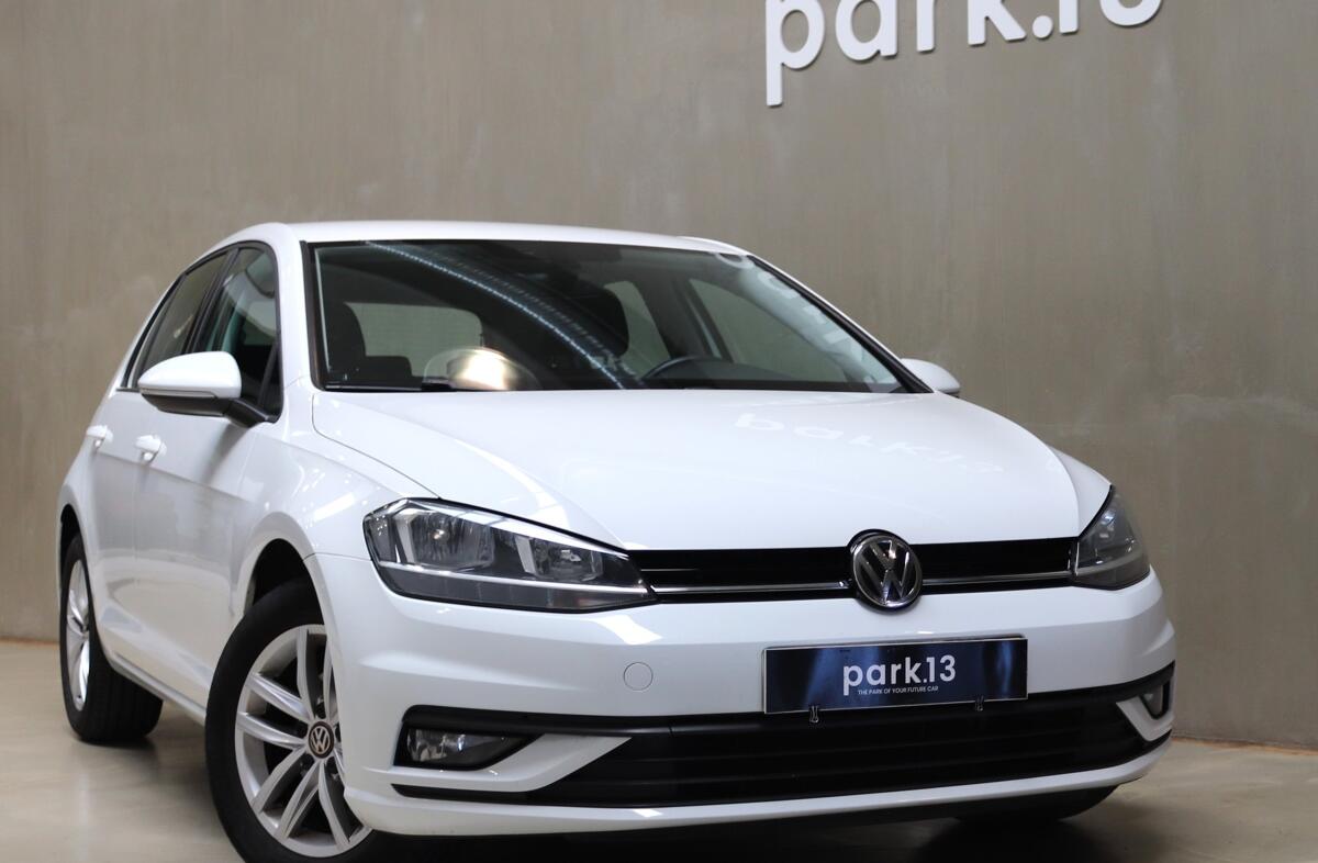 VOLKSWAGEN Golf 1.0 TSI Trendline Pack