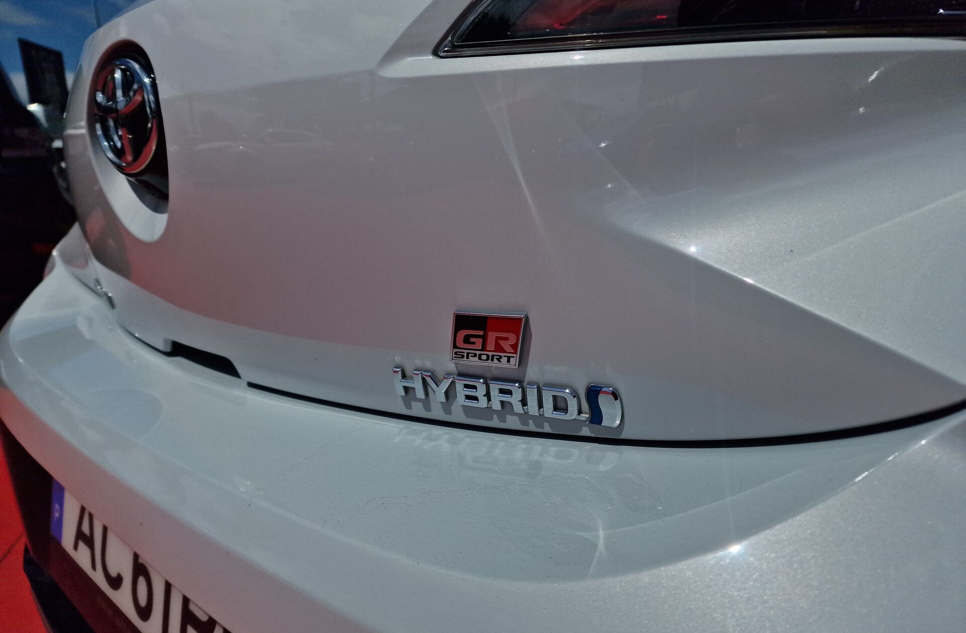 TOYOTA Corolla 1.8 Hybrid GR-Sport