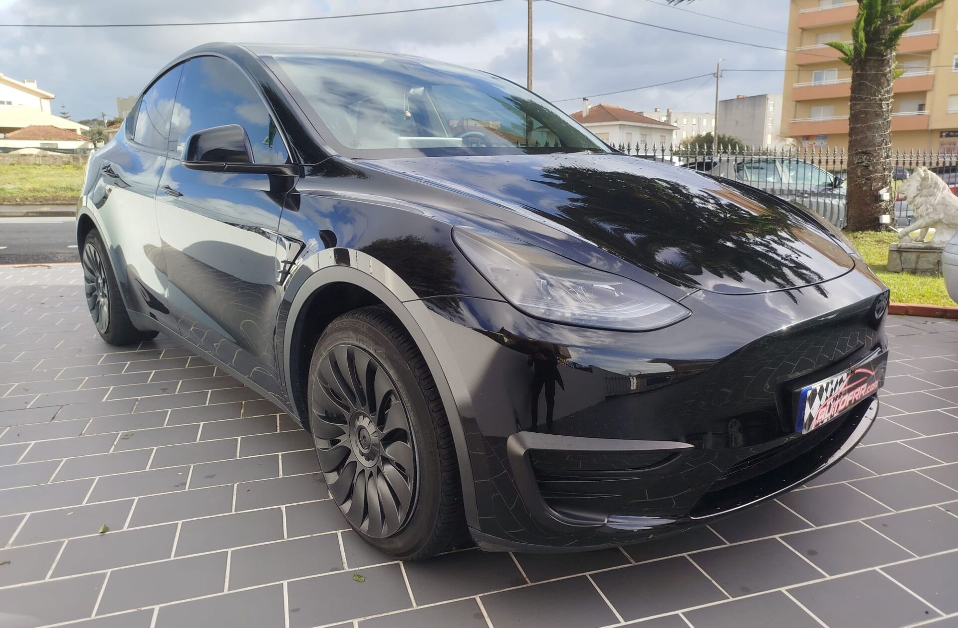 TESLA Model Y Tração Traseira
