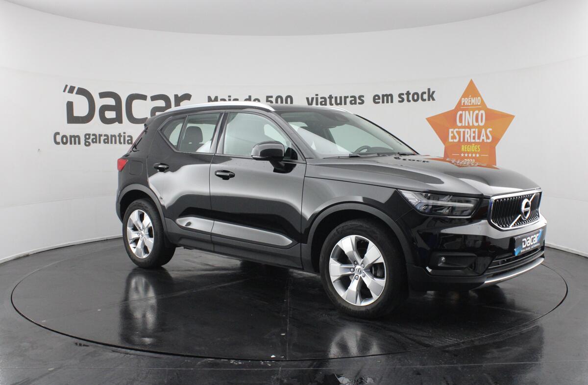 VOLVO XC40 1.5 T2 Momentum