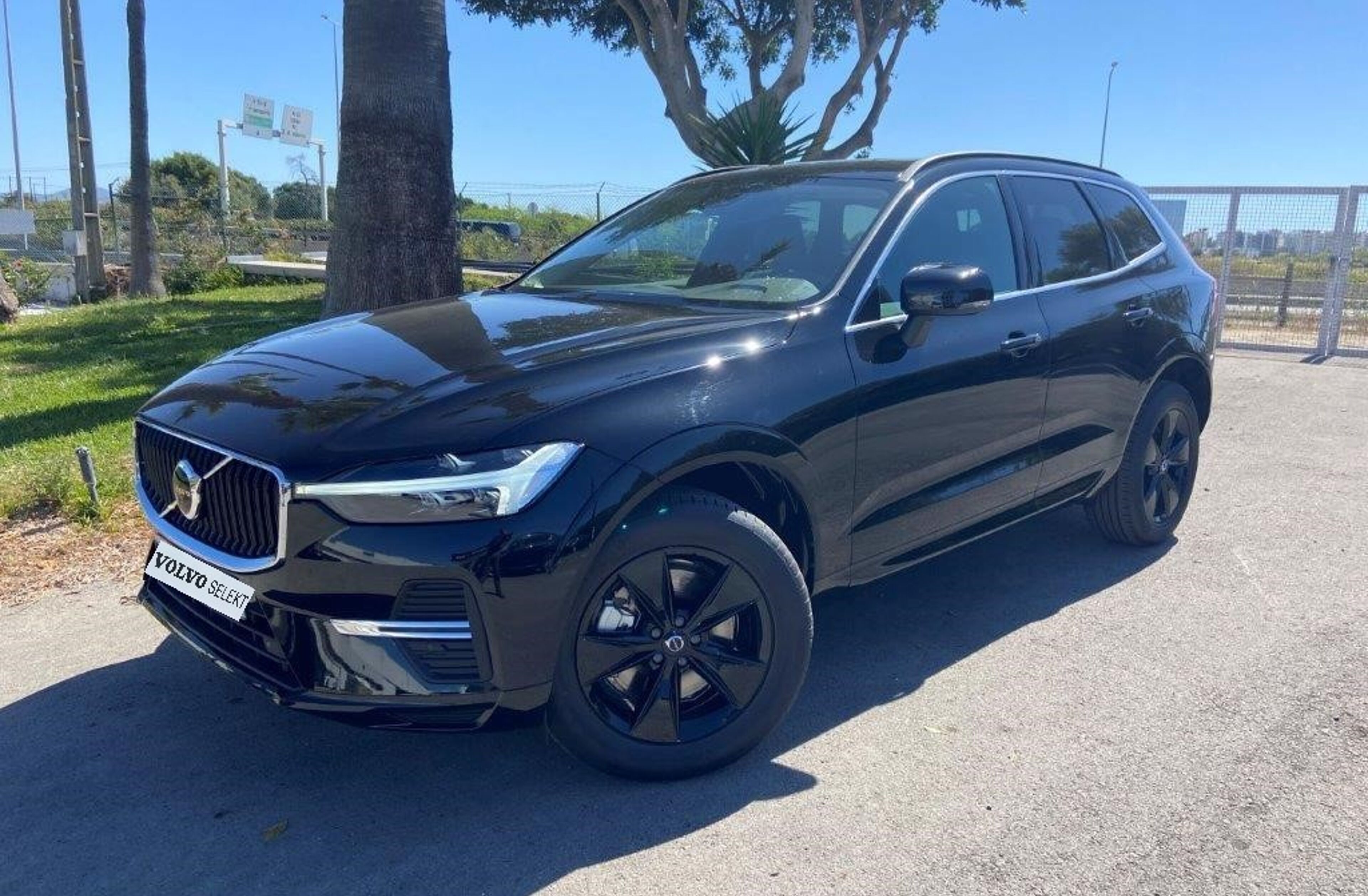 VOLVO XC60 2.0 B4 Core