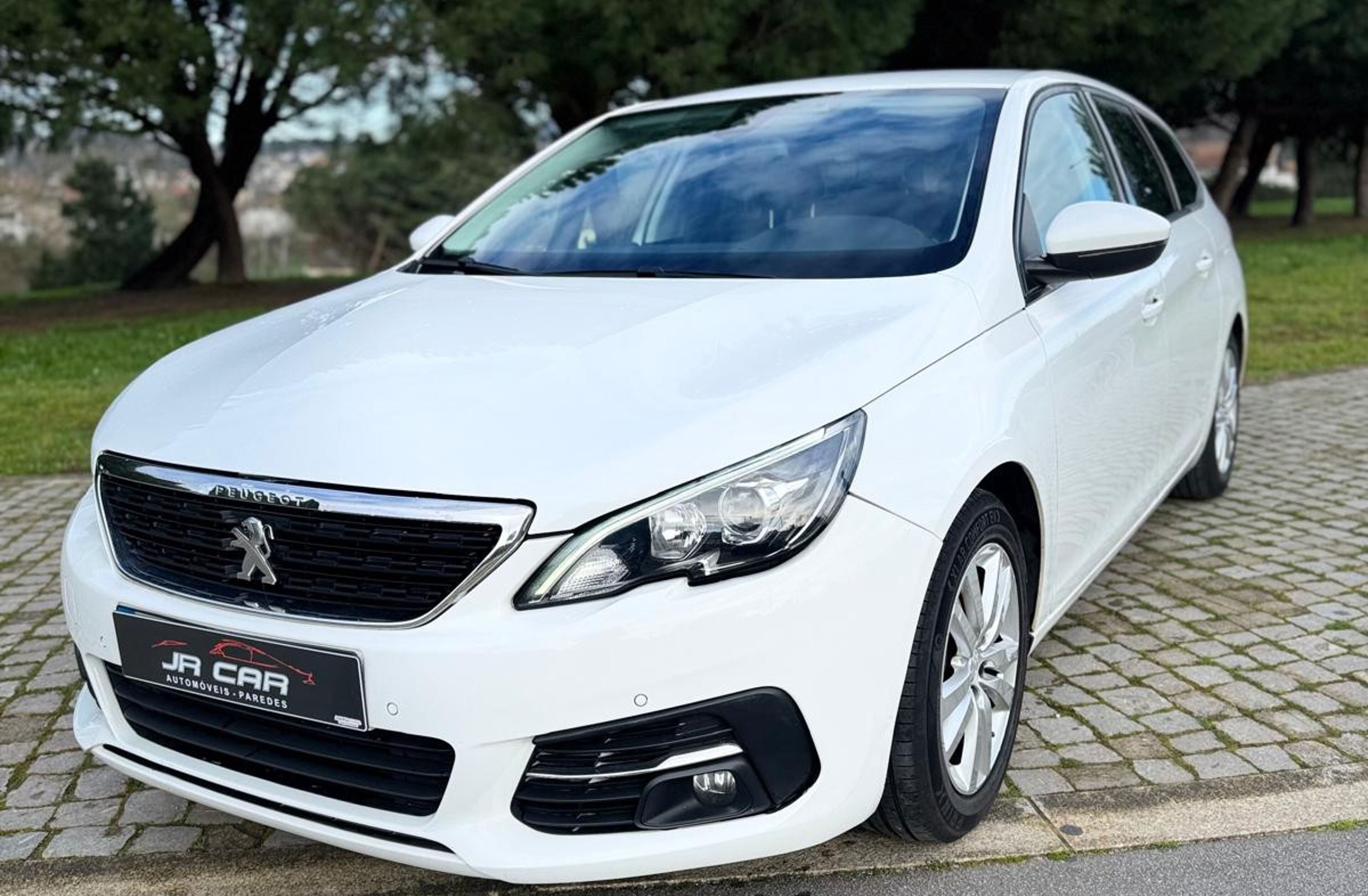 PEUGEOT 308 1.5 BlueHDi Business Line
