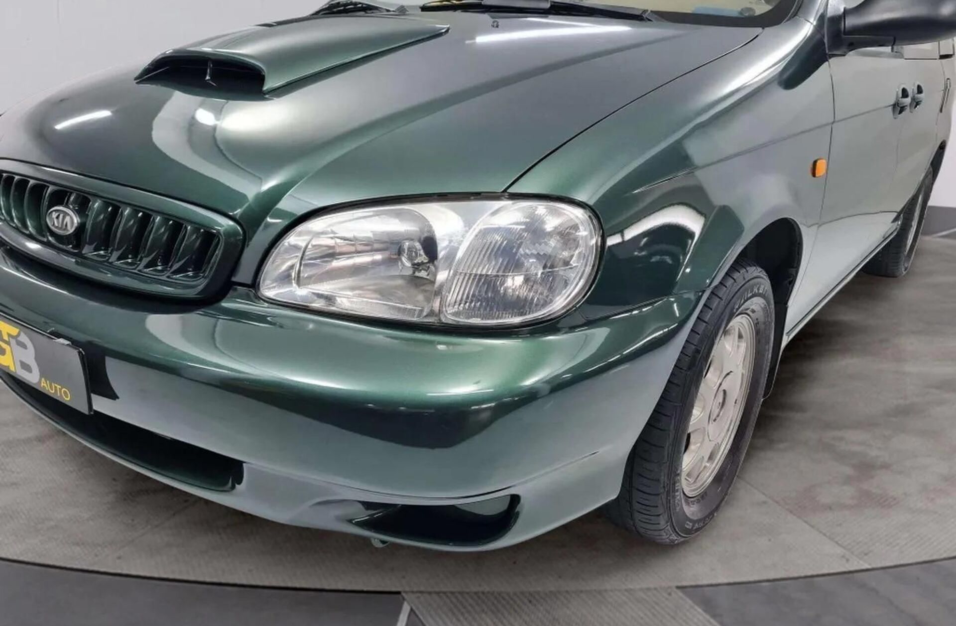 KIA Carnival 2.9 TDi LS