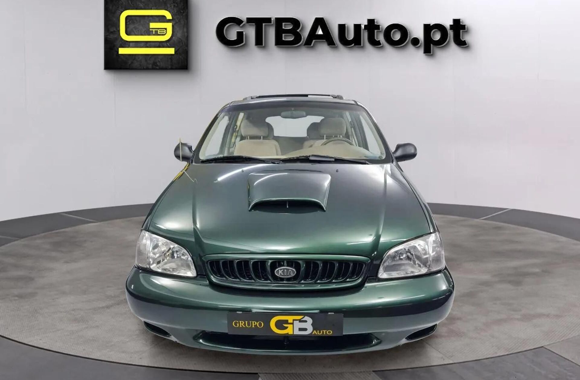 KIA Carnival 2.9 TDi LS