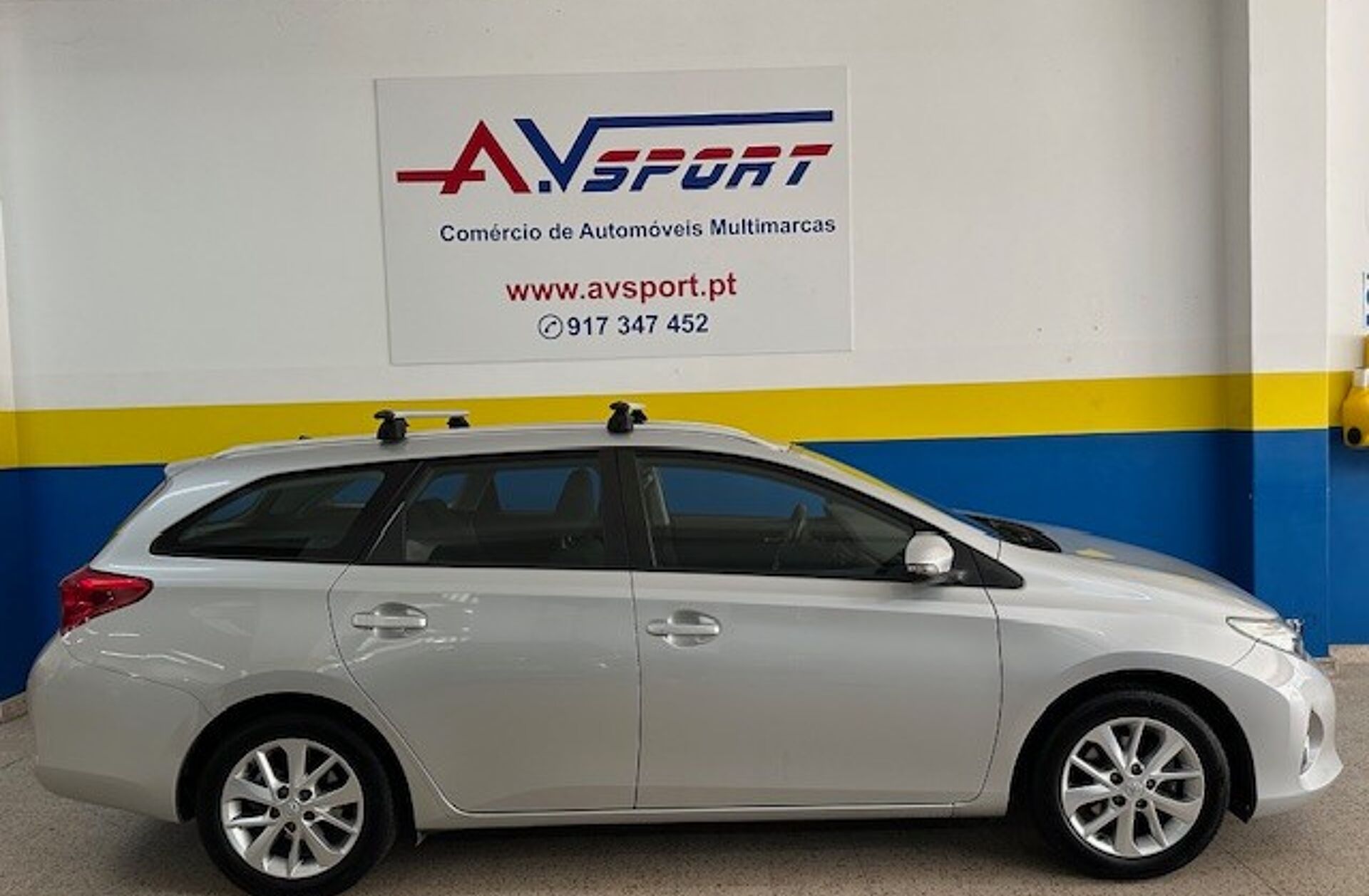 TOYOTA Auris 1.33 VVT-i Exclusive+Navi