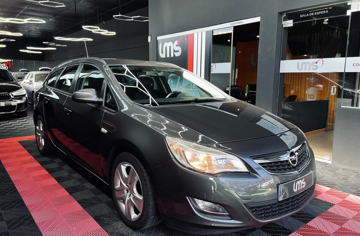 OPEL Astra Sport 1.3 CDTi