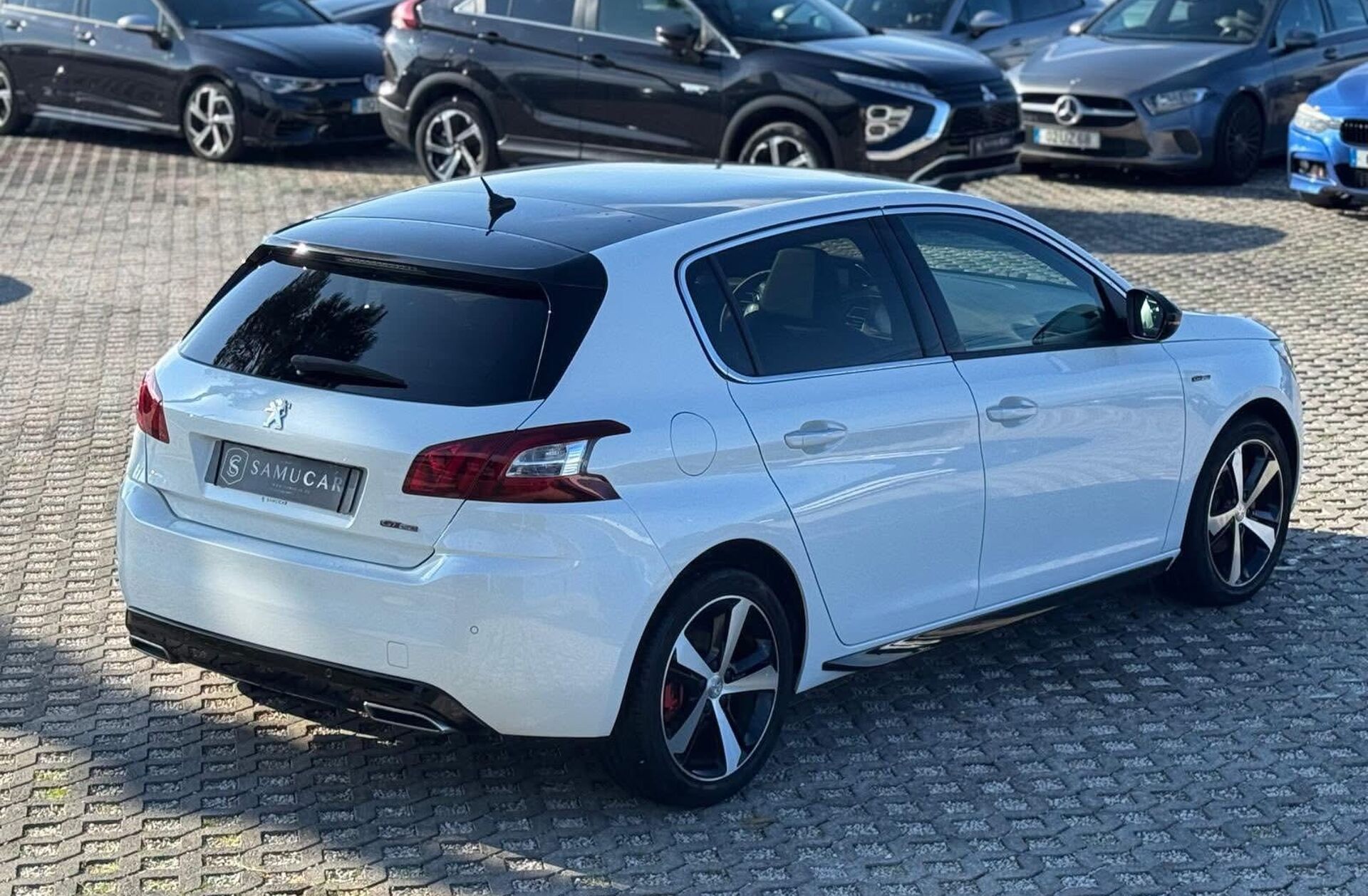 PEUGEOT 308 1.2 PureTech Allure