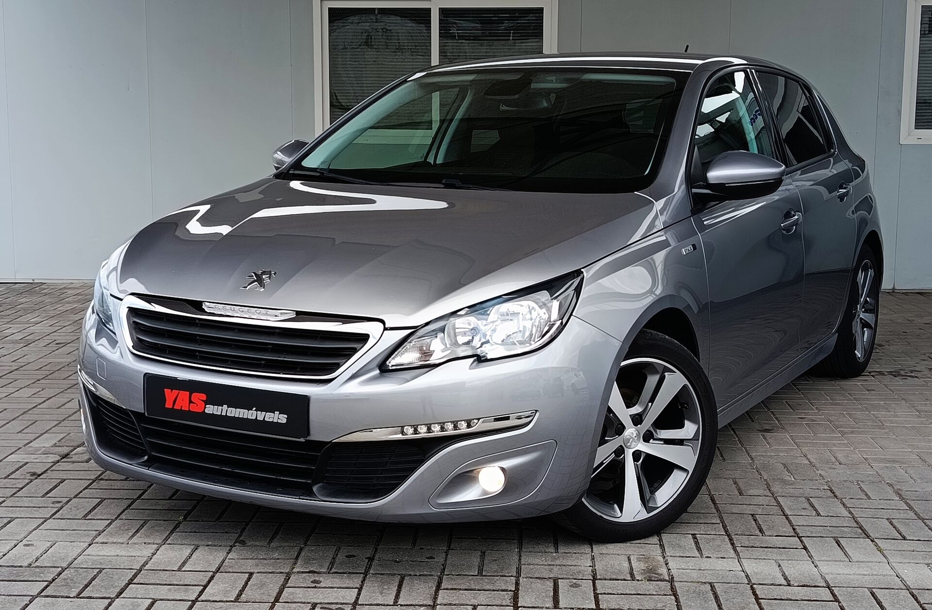 PEUGEOT 308 1.2 PureTech Style J17
