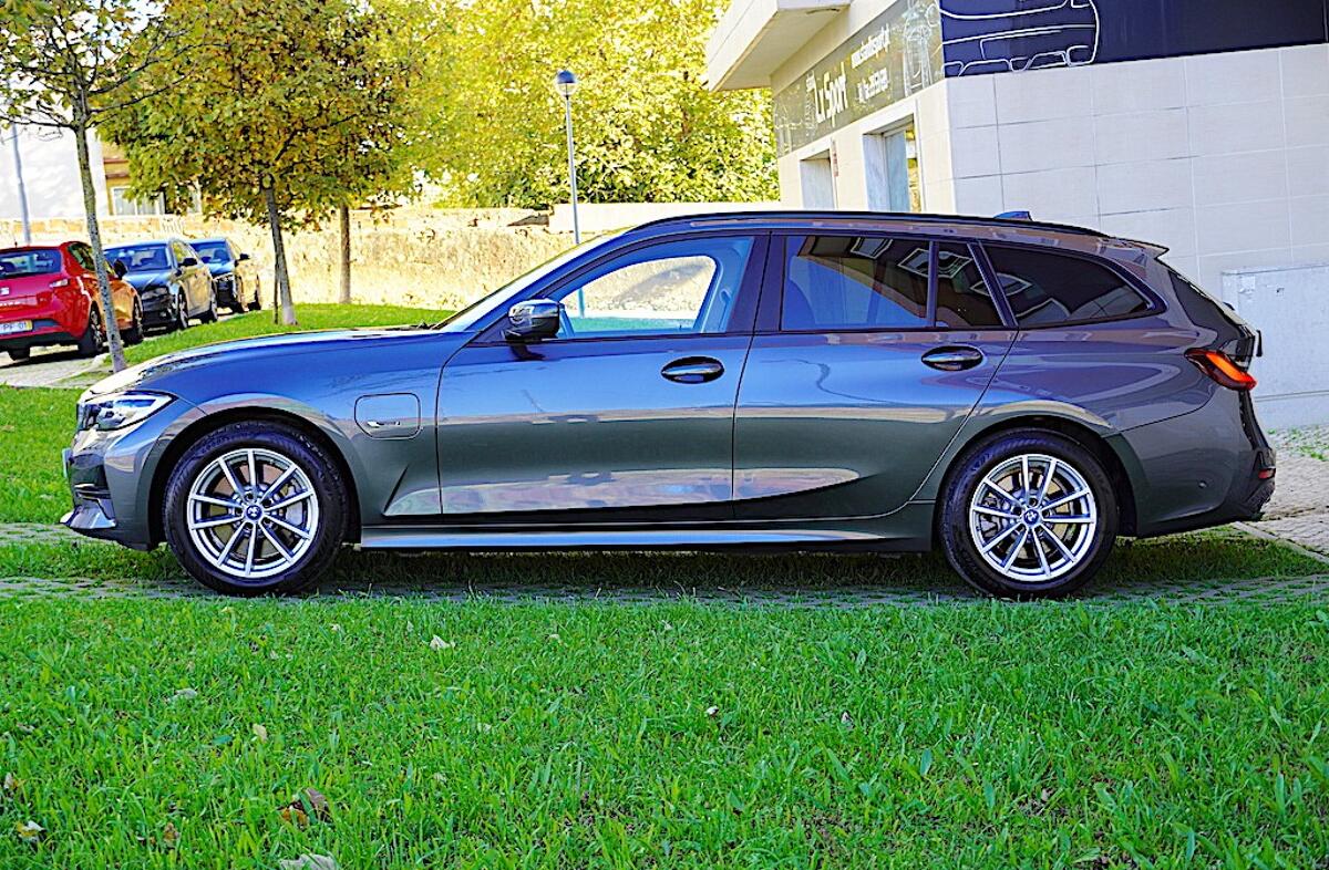 BMW Serie-3 330 e Touring Line Sport Auto