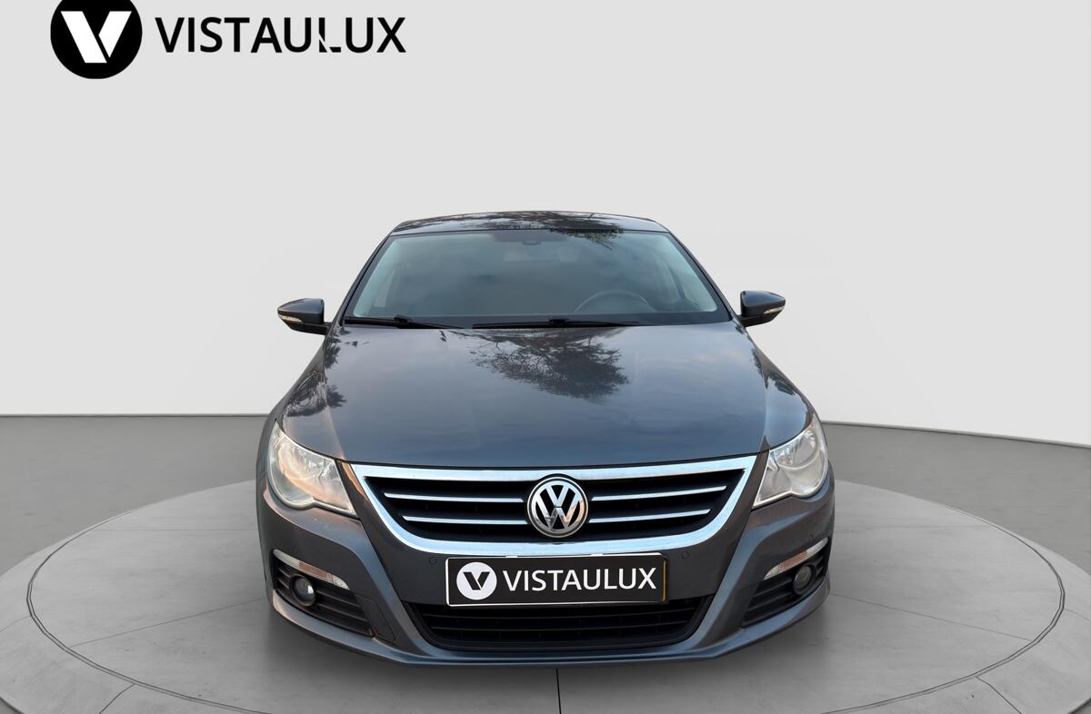 VOLKSWAGEN Passat CC 2.0 TDi