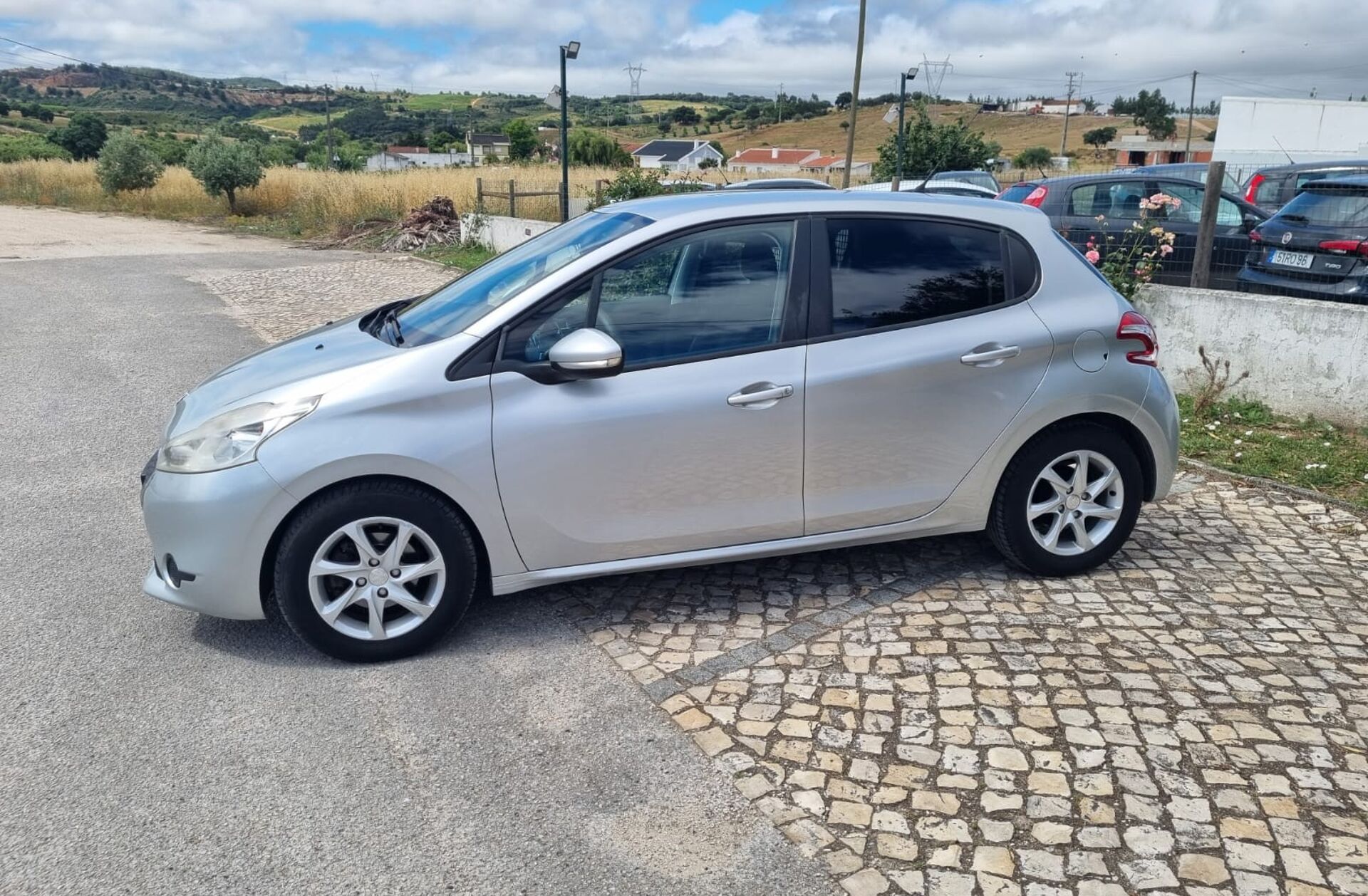 PEUGEOT 208 1.4 HDi Allure