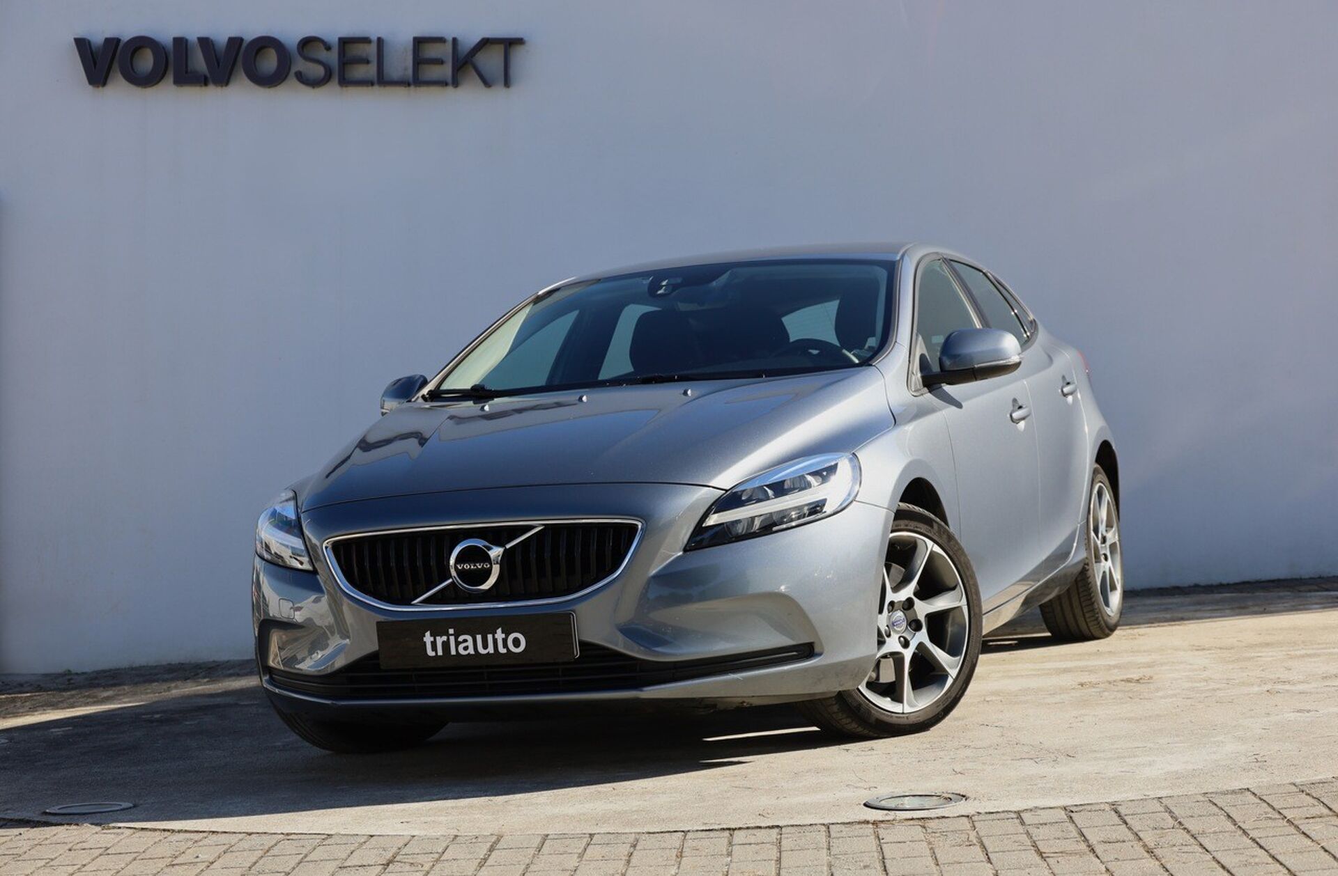 VOLVO V40 1.5 T3 Sport Edition Plus Geartronic