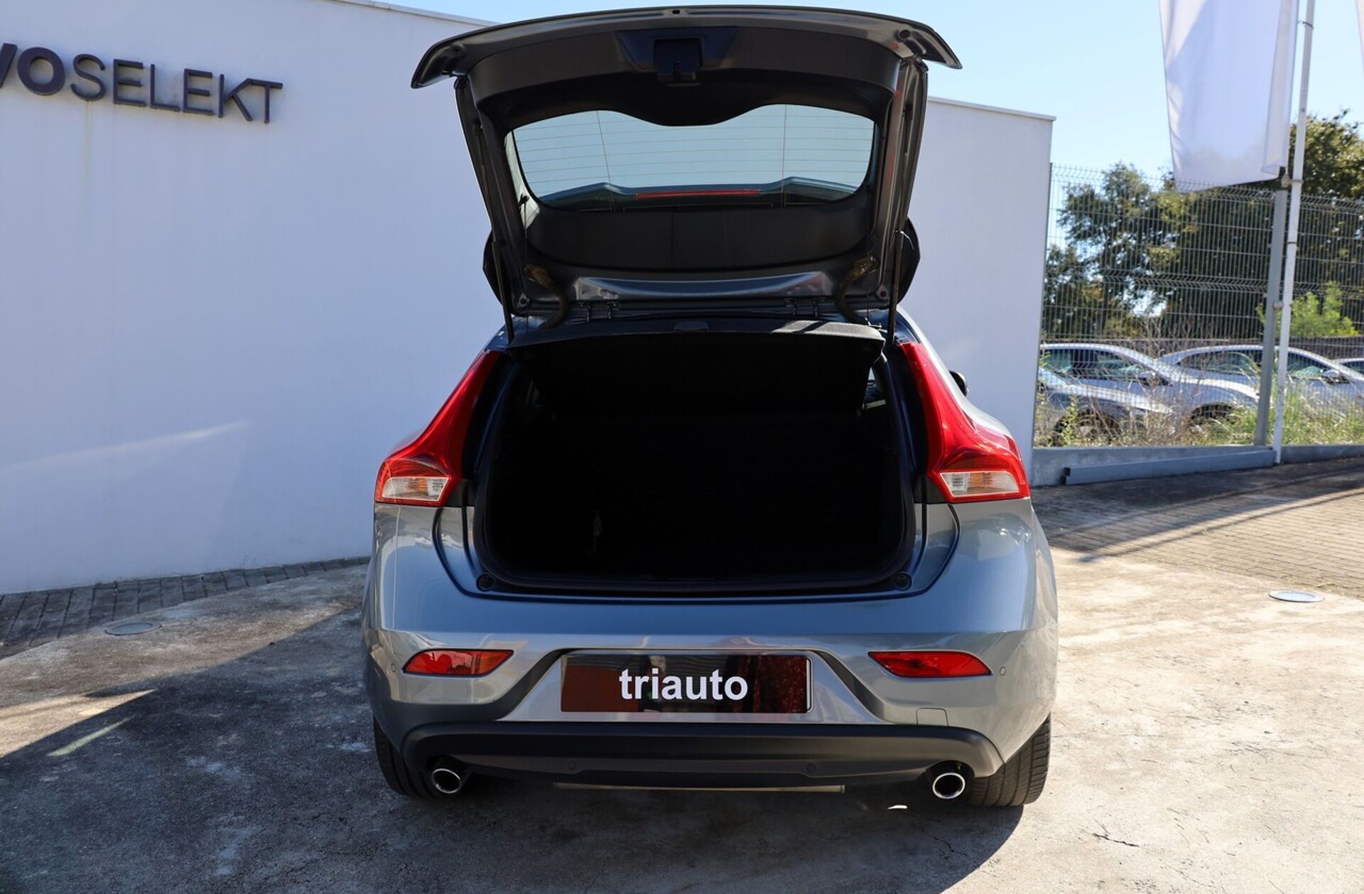 VOLVO V40 1.5 T3 Sport Edition Plus Geartronic